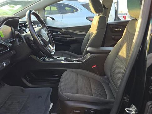 Used 2022 Chevrolet Bolt LT image 8