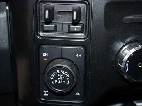 Used 2024 Ford F250 Lariat w/ Lariat Ultimate Package image 32