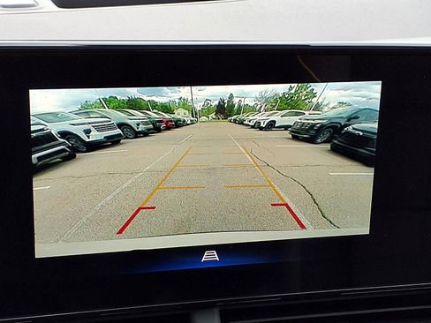 New 2026 Chevrolet Trax ACTIV w/ Sunroof Package FWD image 18