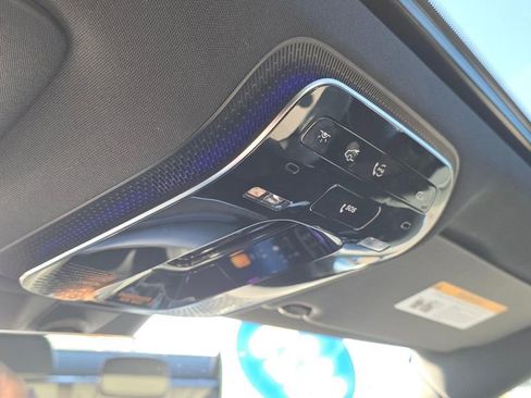 Used 2025 Mercedes-Benz C 300 4MATIC Sedan image 35