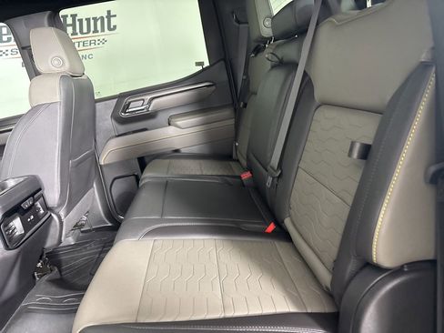 Used 2023 Chevrolet Silverado 1500 ZR2 w/ Technology Package image 23