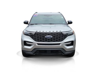 Certified 2024 Ford Explorer ST-Line w/ Class IV Trailer Tow Package