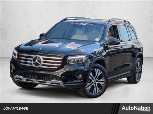 Used 2026 Mercedes-Benz GLB 250 image 1