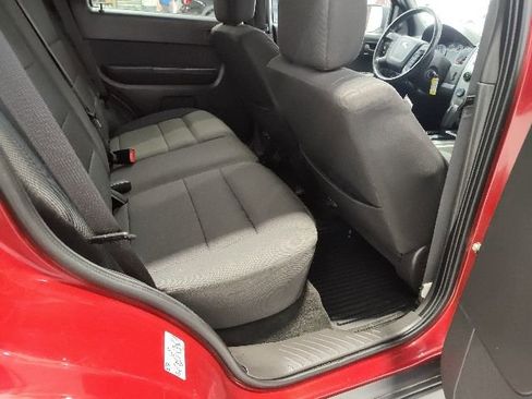Used 2011 Ford Escape XLT w/ 202A Rapid Spec Order Code AWD/4WD image 19