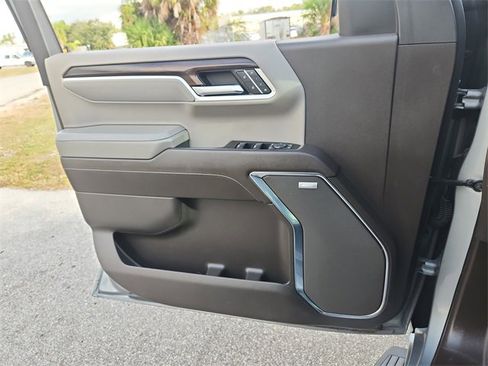 Certified 2023 GMC Sierra 1500 SLT w/ SLT Premium Package image 18