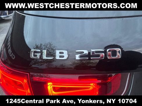 Used 2022 Mercedes-Benz GLB 250 4MATIC image 24