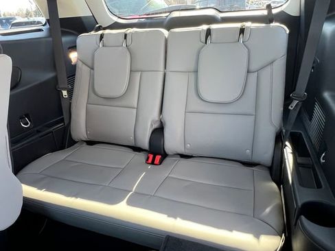 New 2026 Ford Explorer Active AWD/4WD image 15