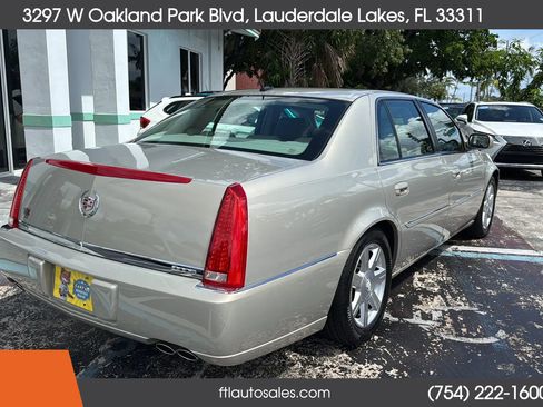 Used 2007 Cadillac DTS w/ Trunk Convenience Package image 11