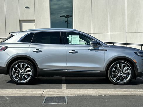 Certified 2021 Lincoln Nautilus Reserve image 2