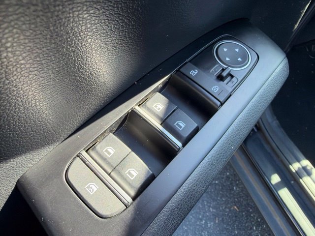 Certified 2025 Kia Soul LX w/ LX Technology Package FWD image 23