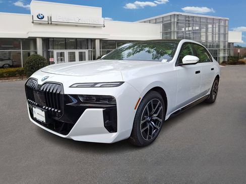 Used 2025 BMW i7 xDrive60 w/ Premium Package AWD/4WD image 1