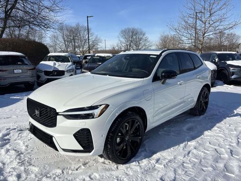 New 2026 Volvo XC60 T8 Ultra w/ Protection Package Premier AWD/4WD image 3