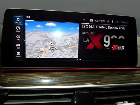 Used 2023 BMW 530e xDrive w/ Premium Package AWD/4WD image 18