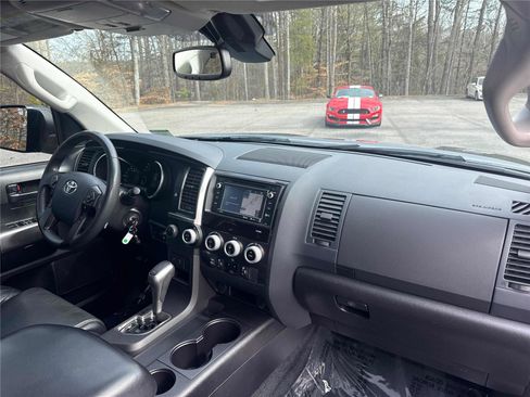 Used 2018 Toyota Sequoia TRD Sport image 26