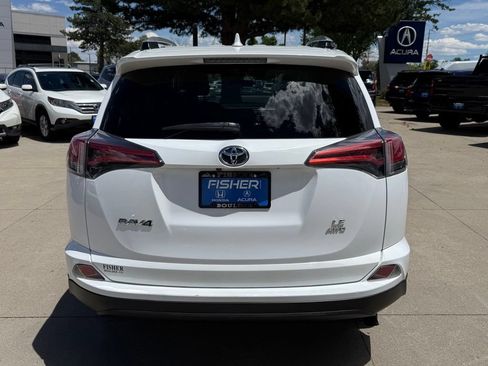 Used 2016 Toyota RAV4 LE AWD/4WD image 5