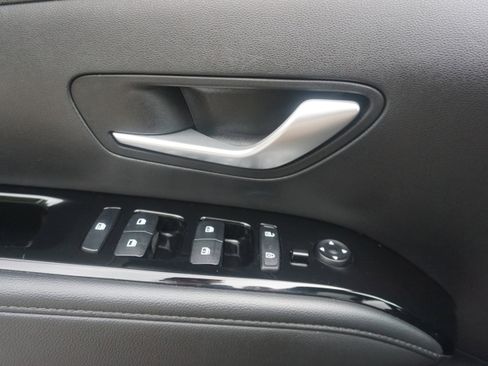 Used 2022 Hyundai Santa Cruz Limited image 17