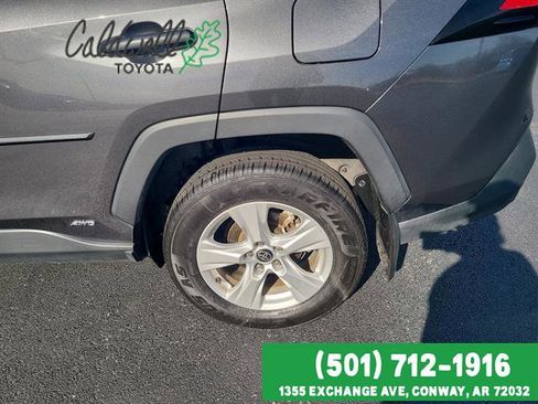 Used 2021 Toyota RAV4 XLE w/ Convenience Package image 9