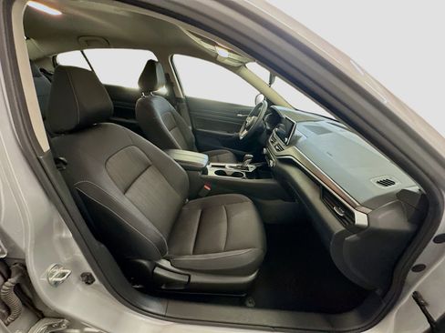 Used 2024 Nissan Altima 2.5 SV image 31