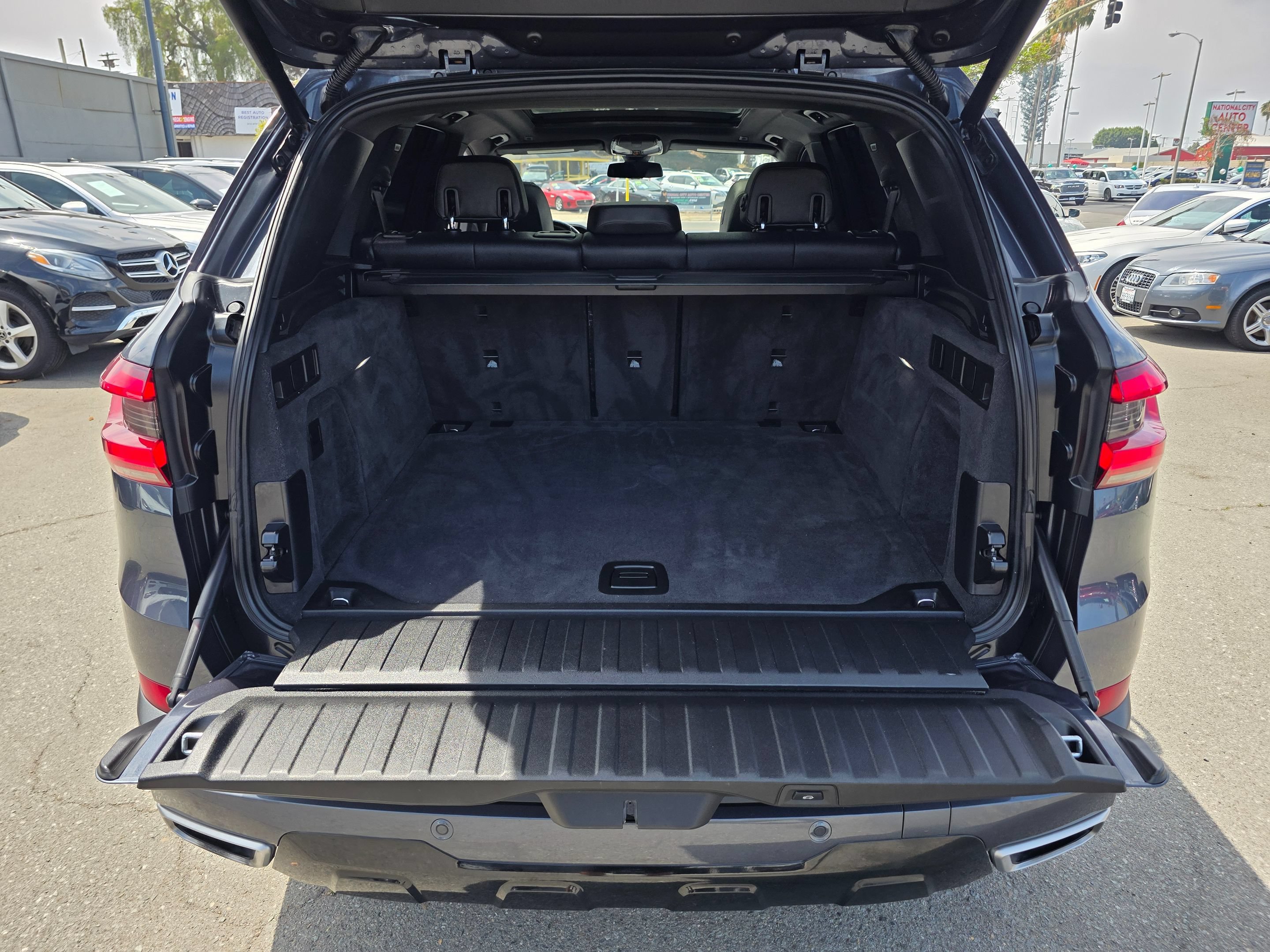 Used 2019 BMW X5 xDrive40i w/ Premium Package 2 AWD/4WD image 13