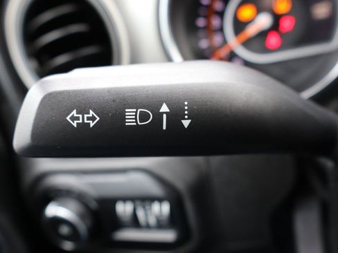 Used 2020 Jeep Wrangler Sport image 29