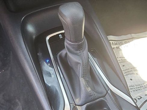 Used 2022 Toyota Corolla LE FWD image 14