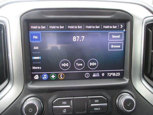 Used 2021 Chevrolet Silverado 1500 LT Trail Boss w/ Bed Protection Package AWD/4WD image 17