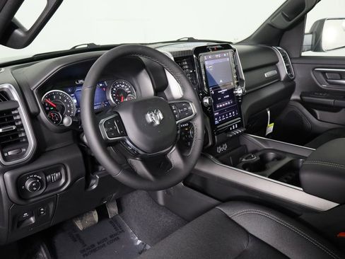 New 2026 RAM 1500 4x4 Crew Cab image 27