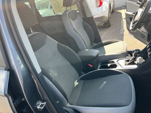 Used 2024 Volkswagen Taos S image 30