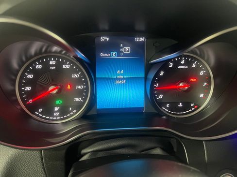 Used 2022 Mercedes-Benz GLC 300 GLC 300 Coupe image 32