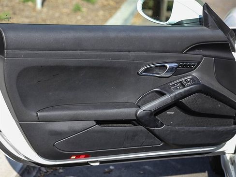 Used 2019 Porsche 718 Boxster image 28