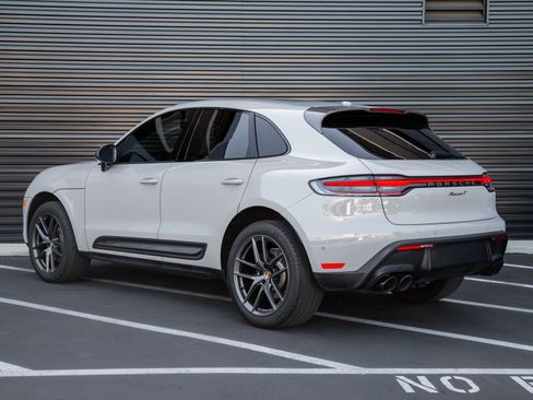 Certified 2023 Porsche Macan Turbo AWD/4WD image 3