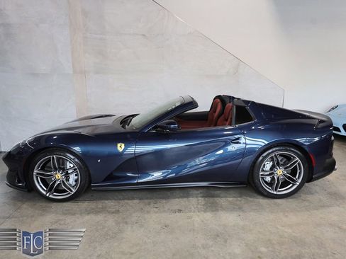 Used 2021 Ferrari 812 GTS image 12