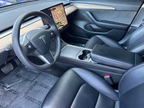 Used 2023 Tesla Model 3 Standard Range image 11