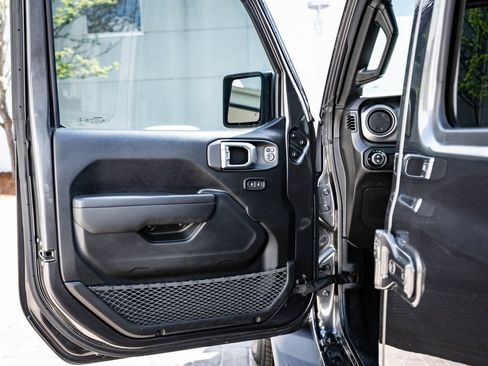 Used 2023 Jeep Gladiator Sport AWD/4WD image 23