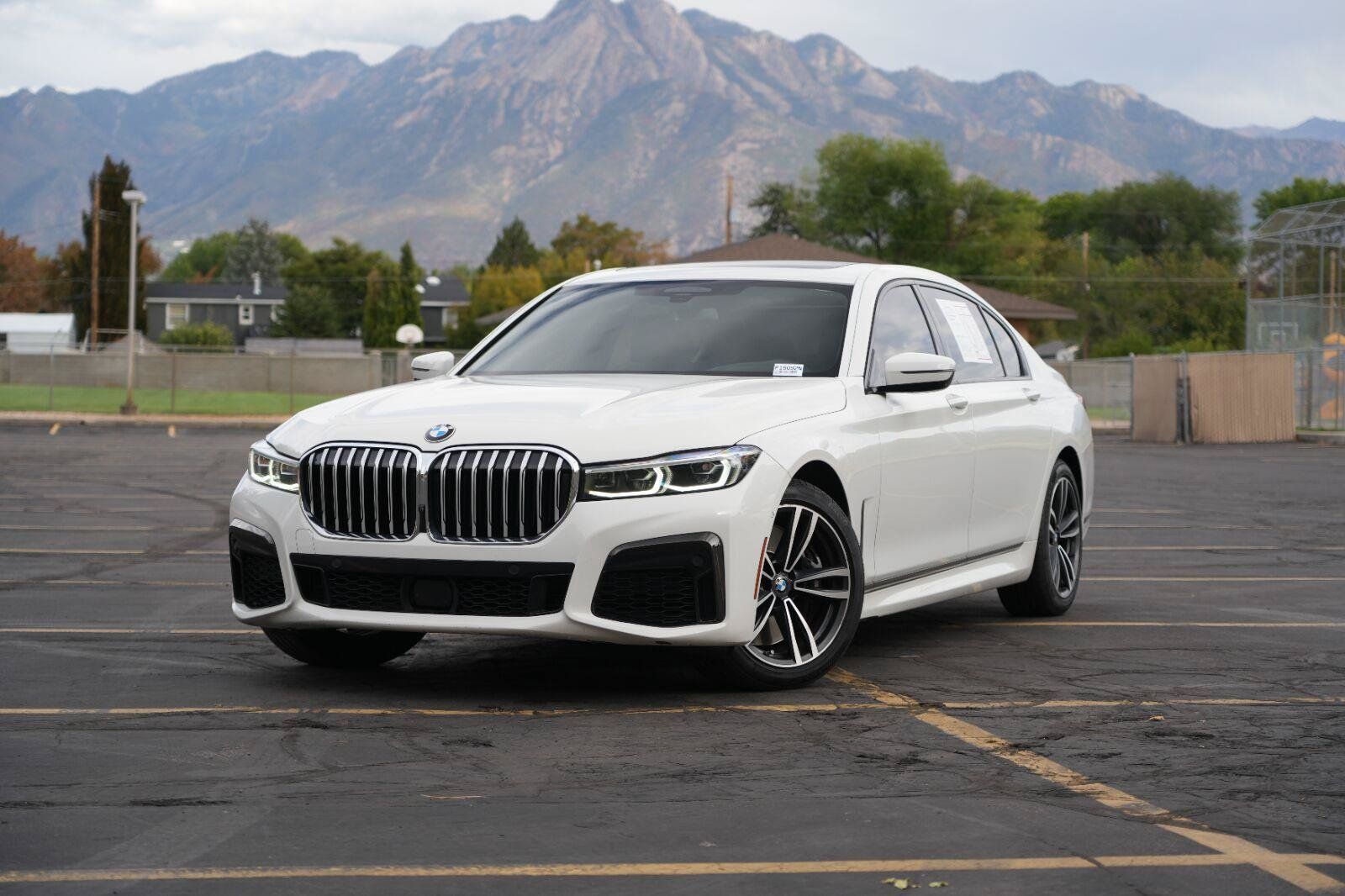 Used 2022 BMW 750i xDrive w/ Executive Package AWD/4WD image 1