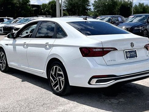 Certified 2022 Volkswagen Jetta SEL FWD image 7