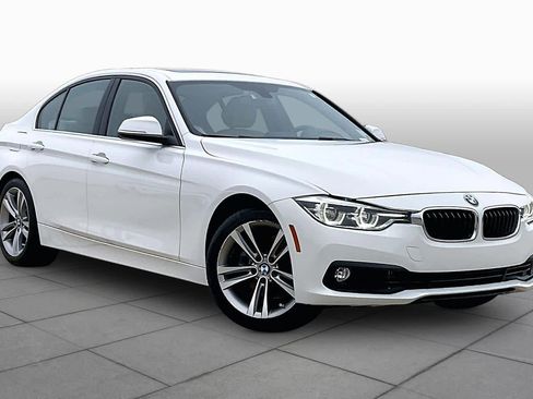 Used 2018 BMW 330i Sedan w/ Convenience Package RWD image 6