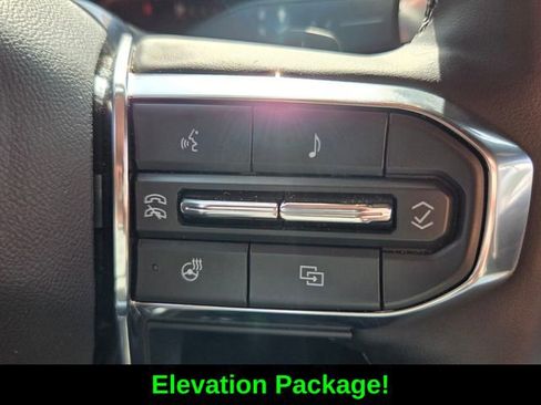 Used 2025 GMC Acadia Elevation FWD image 27