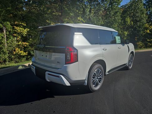 New 2026 Nissan Armada SL w/ Captain's Chari Seat Package image 3