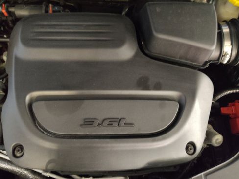 Used 2023 Chrysler Voyager LX FWD image 30