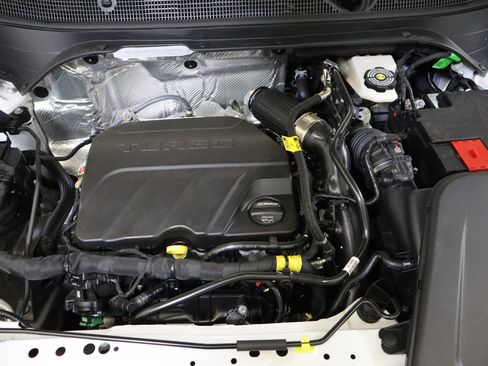 New 2026 Chevrolet Trax LT w/ LT Convenience Package FWD image 15