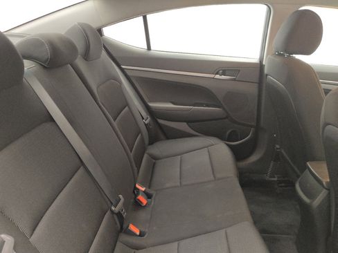 Used 2018 Hyundai Elantra SE image 19