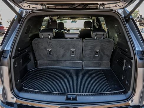Used 2025 Chevrolet Traverse High Country w/ LPO, Floor Liner Package FWD image 13