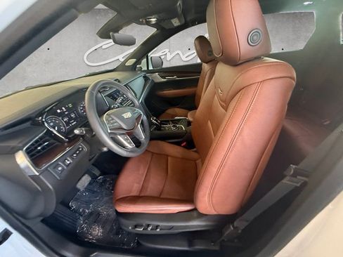 Certified 2024 Cadillac XT5 Premium Luxury w/ Technology Package FWD image 22