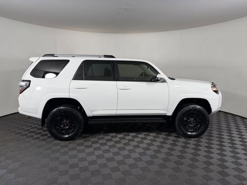 Used 2015 Toyota 4Runner SR5 Premium image 10