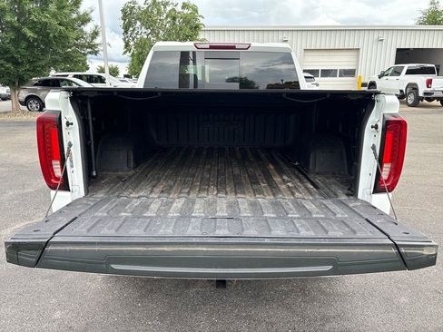 Used 2023 GMC Sierra 1500 AT4 w/ AT4 Preferred Package AWD/4WD image 12
