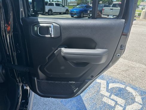 New 2025 Jeep Gladiator Willys image 45