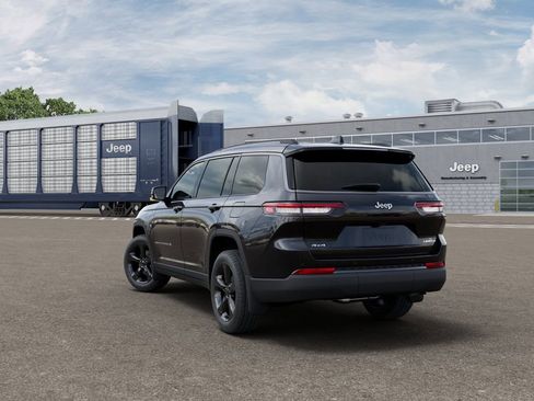 New 2026 Jeep Grand Cherokee L Limited AWD/4WD image 3