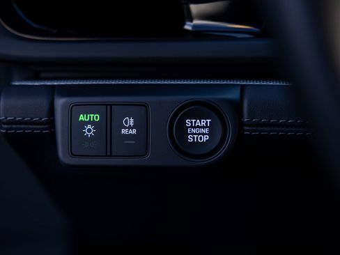 Certified 2025 Porsche Panamera RWD image 50