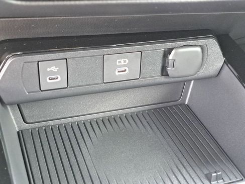 New 2026 Toyota Prius Plug-In Hybrid image 24